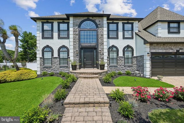 2206 DERBY DR, Cinnaminson, NJ 08077
