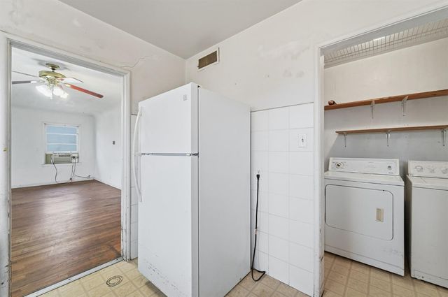 1127 W 19th St, Merced, CA 95340