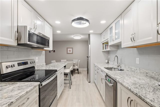 5600 Munhall Road 501, Squirrel Hill, PA 15217