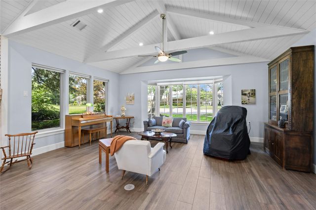 5911 Masters Drive, Houston, TX 77069