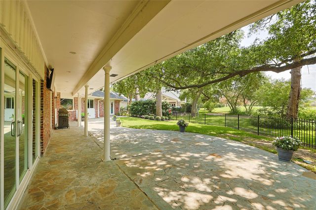 5911 Masters Drive, Houston, TX 77069