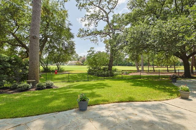 5911 Masters Drive, Houston, TX 77069