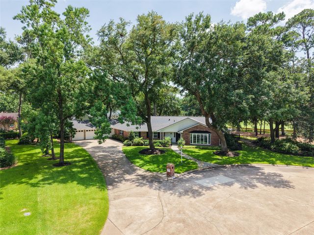 5911 Masters Drive, Houston, TX 77069