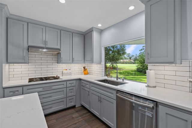 5911 Masters Drive, Houston, TX 77069