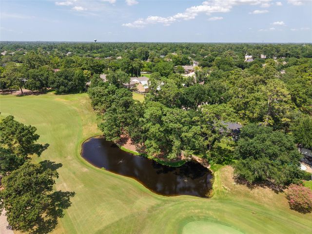 5911 Masters Drive, Houston, TX 77069