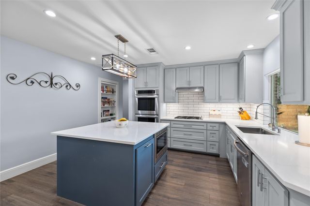 5911 Masters Drive, Houston, TX 77069