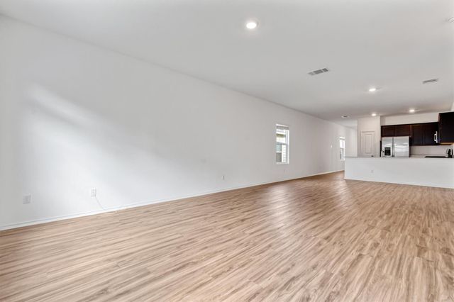 125 Mica TRL, Maxwell, TX 78656