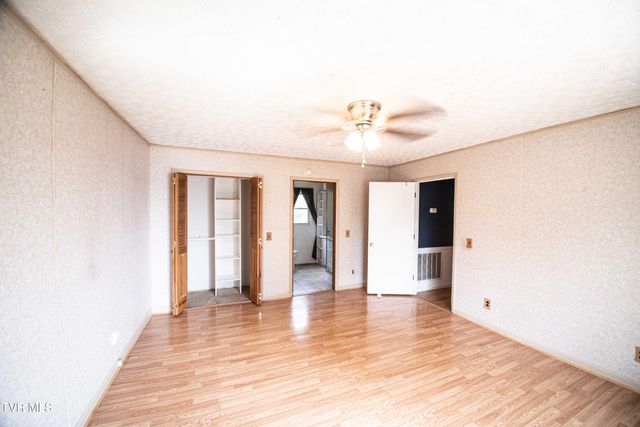 1524 Parton Drive, Kingsport, TN 37660