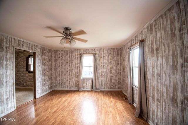 1524 Parton Drive, Kingsport, TN 37660