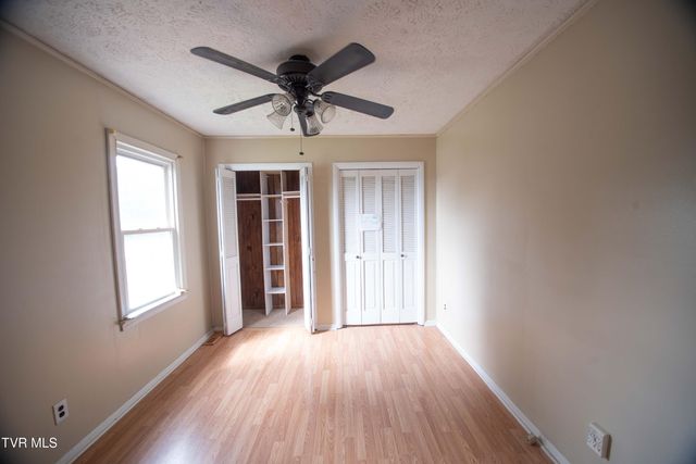 1524 Parton Drive, Kingsport, TN 37660