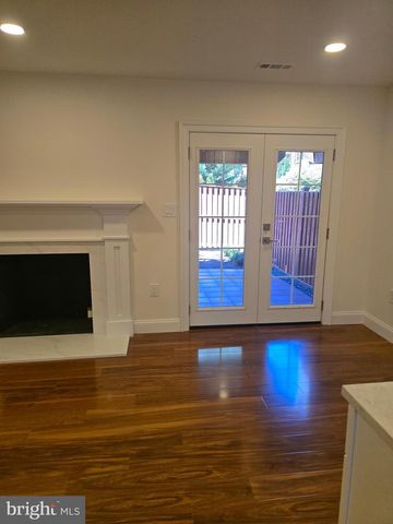 2106 BOBBYBER DR, Vienna, VA 22182