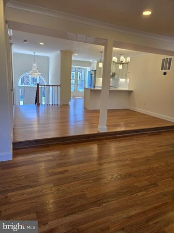 2106 BOBBYBER DR, Vienna, VA 22182