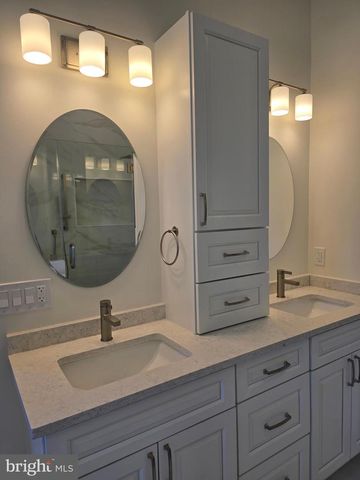 2106 BOBBYBER DR, Vienna, VA 22182
