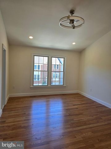 2106 BOBBYBER DR, Vienna, VA 22182