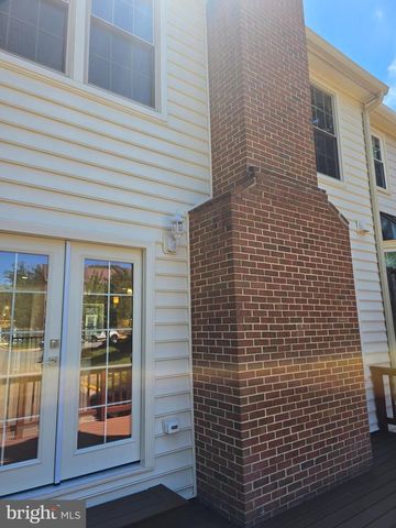 2106 BOBBYBER DR, Vienna, VA 22182