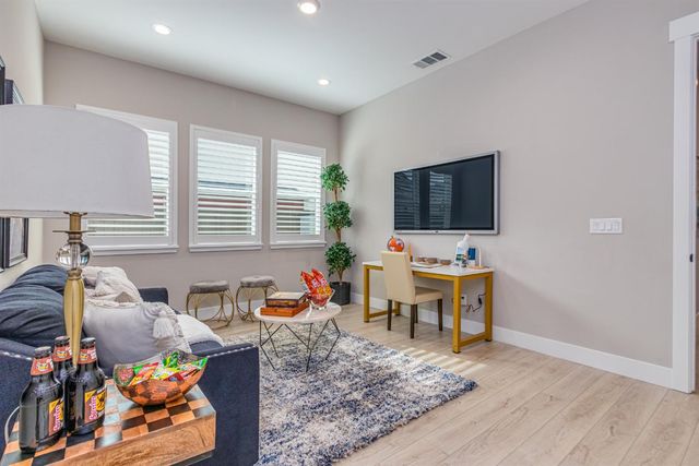 4067 Whitney Vista Ln, Rocklin, CA 95677