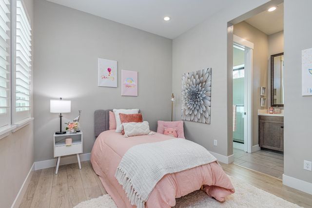 4067 Whitney Vista Ln, Rocklin, CA 95677