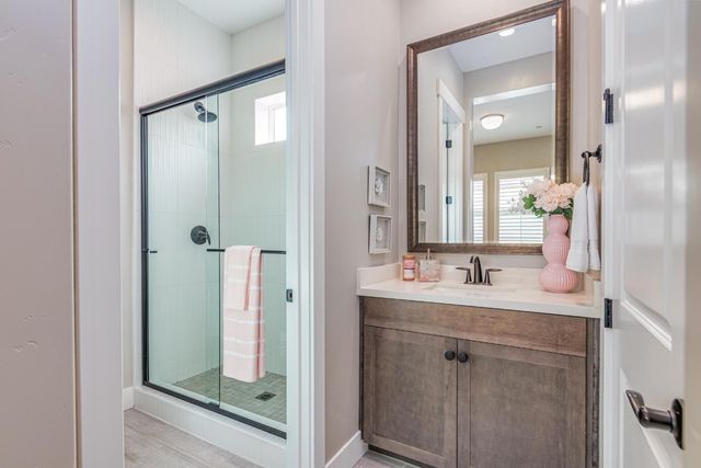 4067 Whitney Vista Ln, Rocklin, CA 95677