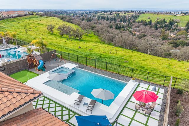 4067 Whitney Vista Ln, Rocklin, CA 95677