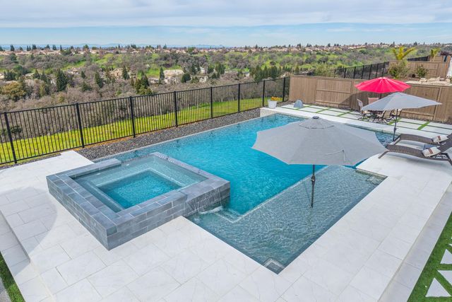 4067 Whitney Vista Ln, Rocklin, CA 95677