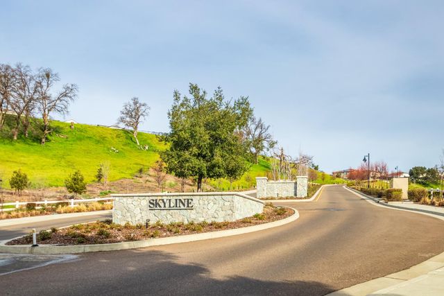 4067 Whitney Vista Ln, Rocklin, CA 95677