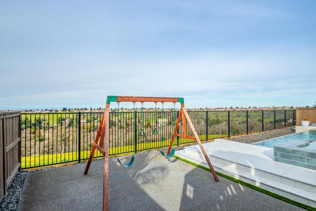 4067 Whitney Vista Ln, Rocklin, CA 95677