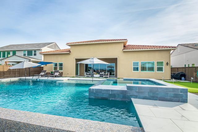 4067 Whitney Vista Ln, Rocklin, CA 95677