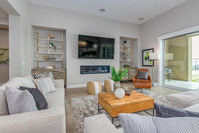 4067 Whitney Vista Ln, Rocklin, CA 95677