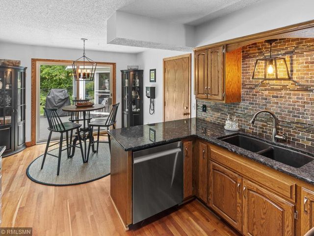 3920 Linden Circle, Chanhassen, MN 55331