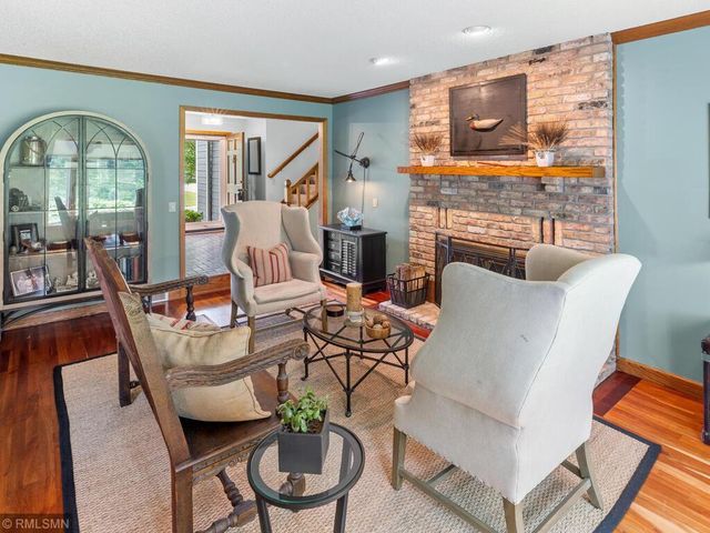 3920 Linden Circle, Chanhassen, MN 55331