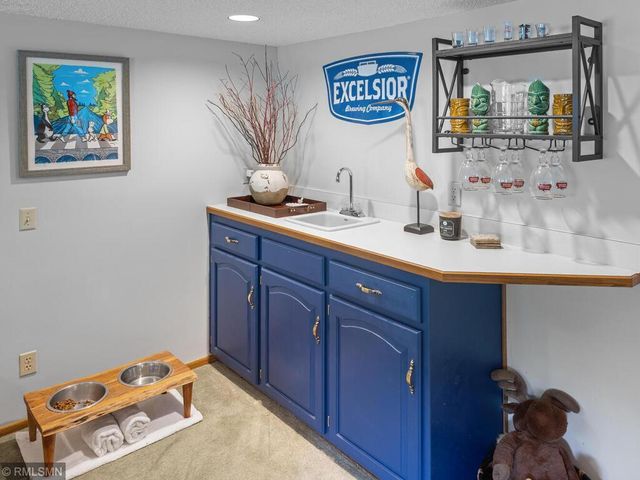 3920 Linden Circle, Chanhassen, MN 55331