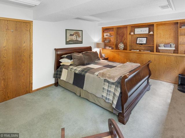3920 Linden Circle, Chanhassen, MN 55331