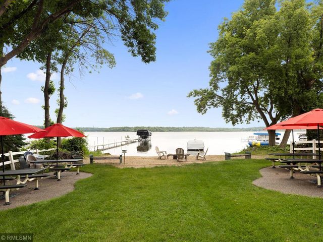 3920 Linden Circle, Chanhassen, MN 55331
