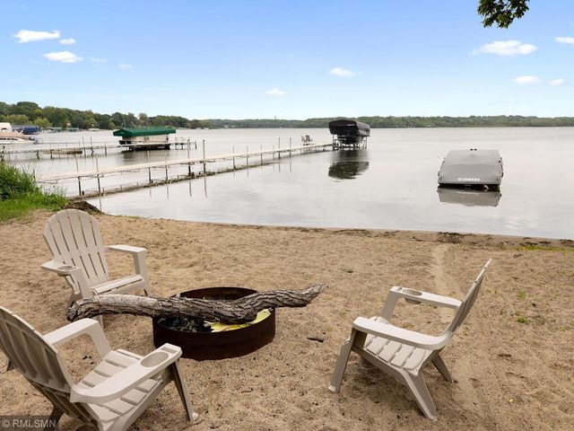 3920 Linden Circle, Chanhassen, MN 55331