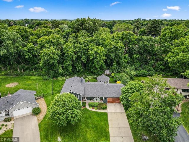 3920 Linden Circle, Chanhassen, MN 55331
