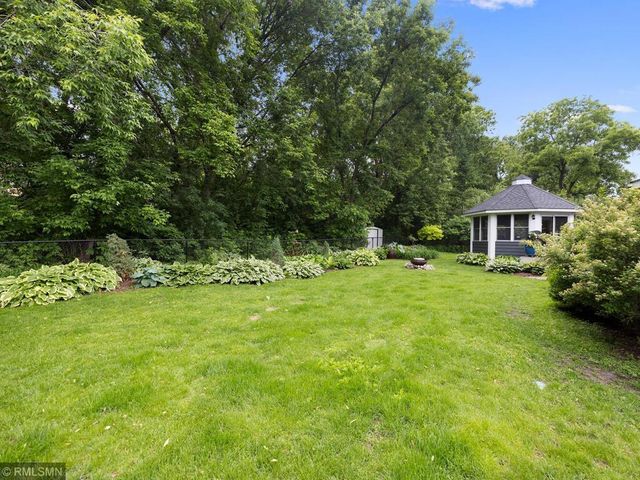 3920 Linden Circle, Chanhassen, MN 55331