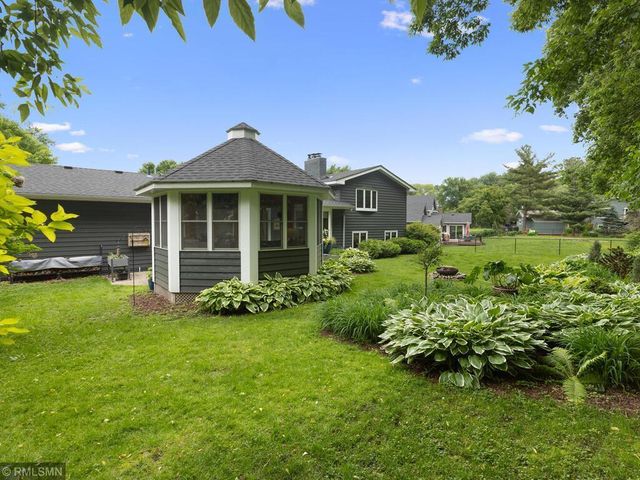3920 Linden Circle, Chanhassen, MN 55331