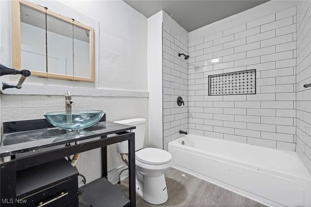 3303 E 118th Street, Cleveland, OH 44120