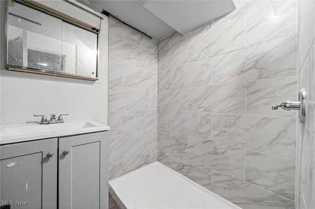 3303 E 118th Street, Cleveland, OH 44120