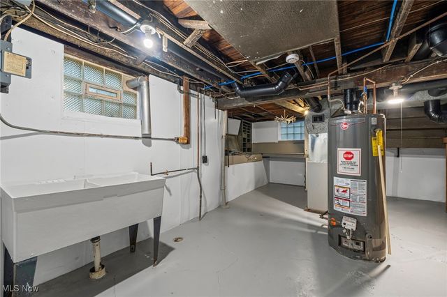 3303 E 118th Street, Cleveland, OH 44120