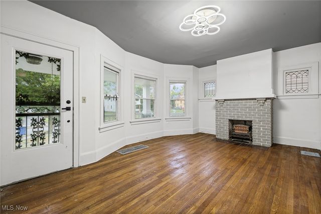 3303 E 118th Street, Cleveland, OH 44120