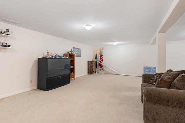800 27th Street SW, Austin, MN 55912