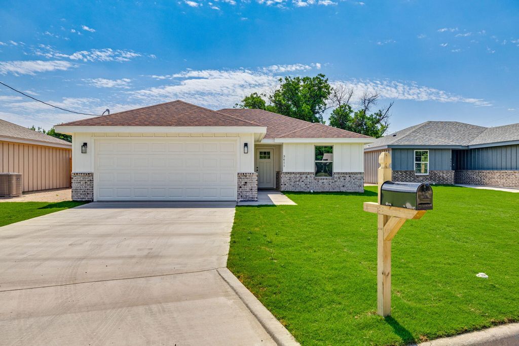 Image 1 of property listing at 3611 Grape Creek Road, San Angelo, TX 76903