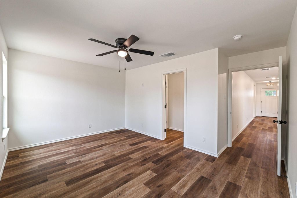 Image 12 of property listing at 3611 Grape Creek Road, San Angelo, TX 76903