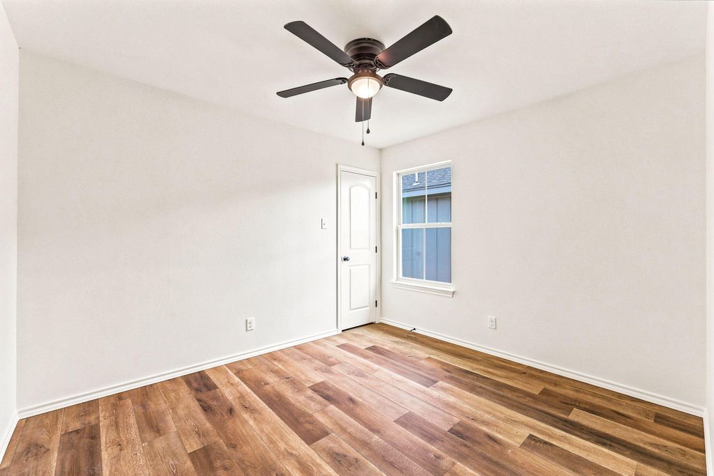 Image 18 of property listing at 3611 Grape Creek Road, San Angelo, TX 76903