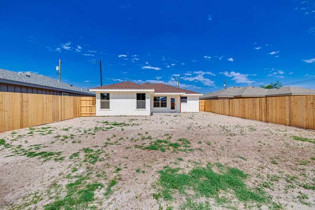 Image 23 of property listing at 3611 Grape Creek Road, San Angelo, TX 76903