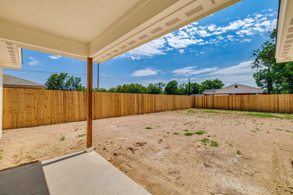Image 24 of property listing at 3611 Grape Creek Road, San Angelo, TX 76903