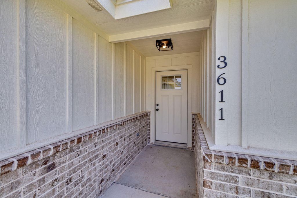 Image 3 of property listing at 3611 Grape Creek Road, San Angelo, TX 76903