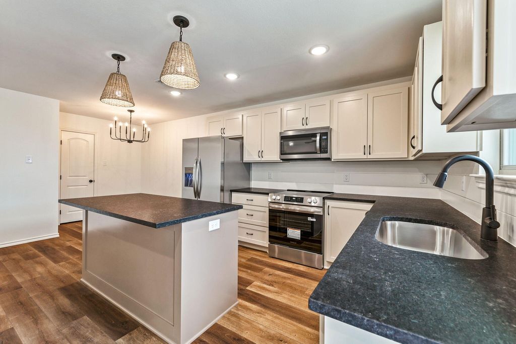 Image 9 of property listing at 3611 Grape Creek Road, San Angelo, TX 76903