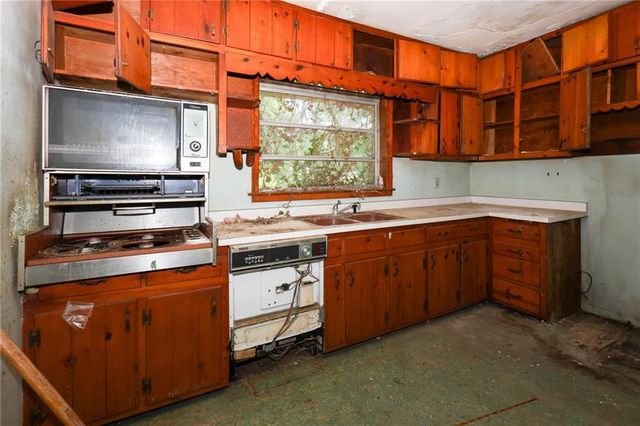 1599 Roswell Street SE, Smyrna, GA 30080